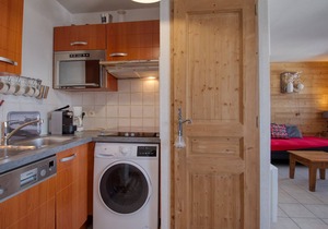 2-bed apt, 6-7 guests, slopeside at Morillon 1100