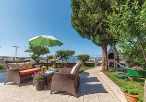 2 bedroom accommodation in Krasica