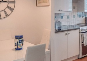 2 bedroom accommodation in Helensburgh