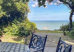 2 bedroom accommodation in Corton, near Lowestoft