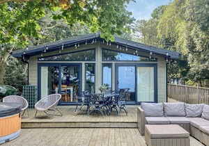 2 bedroom accommodation in Corton, near Lowestoft