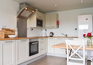 2 bedroom accommodation in Pickering