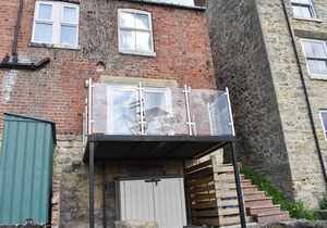 2 bedroom accommodation in Pickering