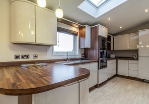 2 bedroom accommodation in Sproatley