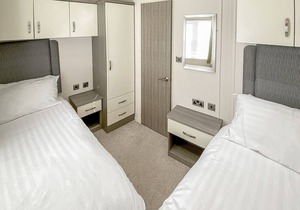 2 bedroom accommodation in Sproatley