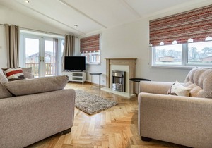 2 bedroom accommodation in Sproatley