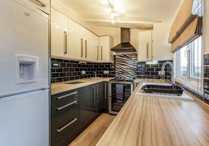 2 bedroom accommodation in Sproatley