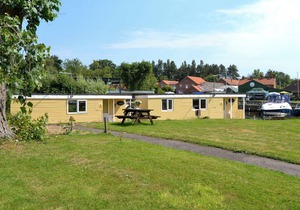 2 bedroom accommodation in Stalham