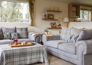 2 bedroom accommodation in Corton