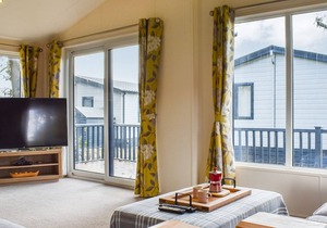 2 bedroom accommodation in Corton