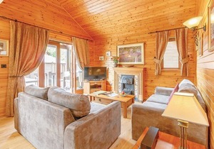 2 bedroom accommodation in Tilford, Farnham