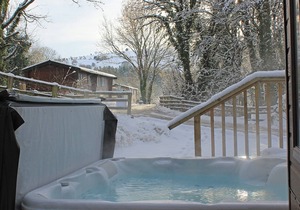 2 bedroom accommodation in Caerwys, Flintshire