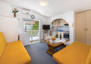 2 bedroom accommodation in Klek