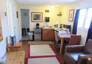 2 Bedroom Apartment with Access to LI Sound