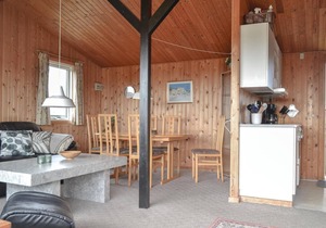 2 bedroom beautiful home in Hvide Sande
