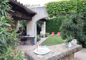 2 bedroom beautiful home in Bellegarde