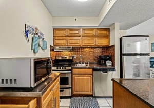 2-bedroom Corner Unit with private balcony | Carolina Reef - 301