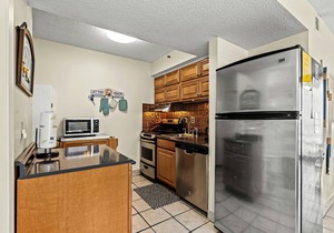 2-bedroom Corner Unit with private balcony | Carolina Reef - 301