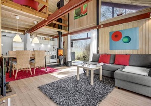 2 bedroom cozy home in Dronningmølle