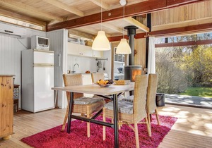 2 bedroom cozy home in Dronningmølle