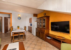 2 bedroom lovely apartment in Barbat na Rabu