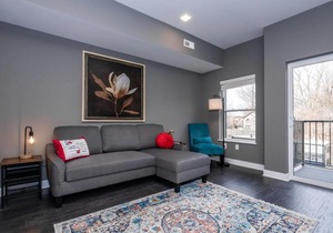 2 bedroom Luxury Condo 10 Minutes from First Energy Stadium A4