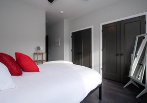 2 Bedroom Luxury Condo 10 Minutes from First Energy Stadium A3