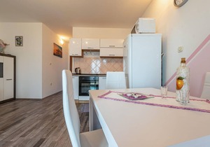 2 bedroom nice apartment in Povljana