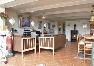 2 bedroom nice home in Hvide Sande