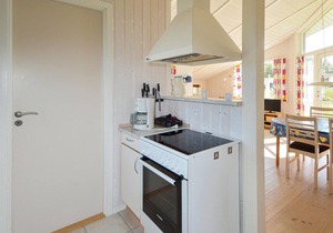 2 bedroom nice home in Juelsminde