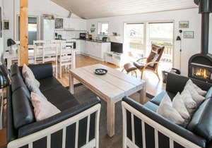 2 Bedroom Nice Home In Samsø