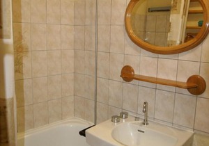 2 pièces au pied des pistes avec balcon, animaux admis - FR-1-557-24