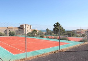 2-room apartment with pool, tennis, and parking in Saint Pierre la Mer