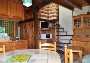 2-room mezzanine chalet for 7, pets allowed, balcony, equipped kitchen