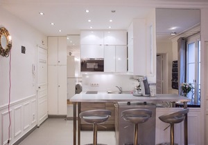 2 ROOMS WITH VIEW IN THE HEART OF THE CONFIDENTIAL MARAIS