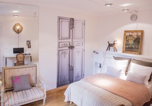 2 ROOMS WITH VIEW IN THE HEART OF THE CONFIDENTIAL MARAIS