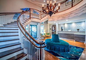 2-Star Hotel ∙ Hampton Inn & Suites Amelia Island