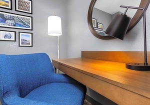 2-Star Hotel ∙ Hampton Inn Amelia Island