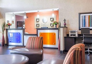 2-Star Hotel ∙ Comfort Inn Lees Summit