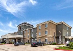 2-Star Hotel ∙ Comfort Suites Near Texas A&M Corpus Christi