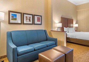 2-Star Hotel ∙ Comfort Suites Downtown Carlisle