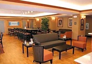 2-Star Hotel ∙ Hampton Inn Goshen