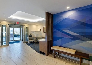 2-Star Hotel ∙ Holiday Inn Express Lexington