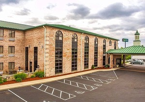 2-Star Hotel ∙ Quality Inn & Suites Cincinnati I-275