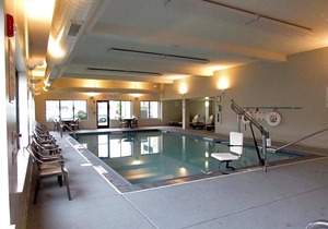 2-Star Hotel ∙ Hampton Inn Chicago-O'Hare International Airport