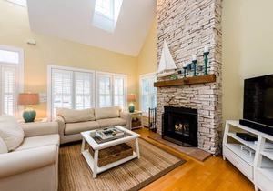 (2022 Calendar OPEN!) Gorgeous Union Pier Home with Private Hot Tub & Association Pool!