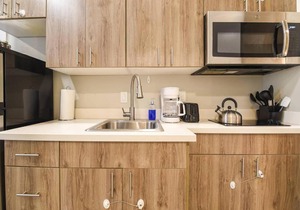 208 Bright 1BDR Downtown Parking WiFi Walk to All