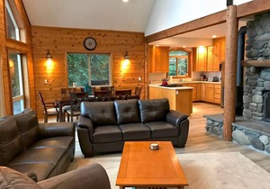 208 m² Cabin ∙ 3 bedrooms ∙ 8 guests