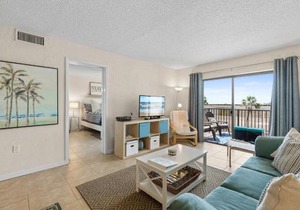 208 - Poolside 2 BR Great Ocean View