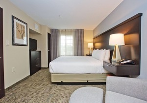 24 Hour Business Center + Heated Outdoor Pool | Close to Downtown Austin